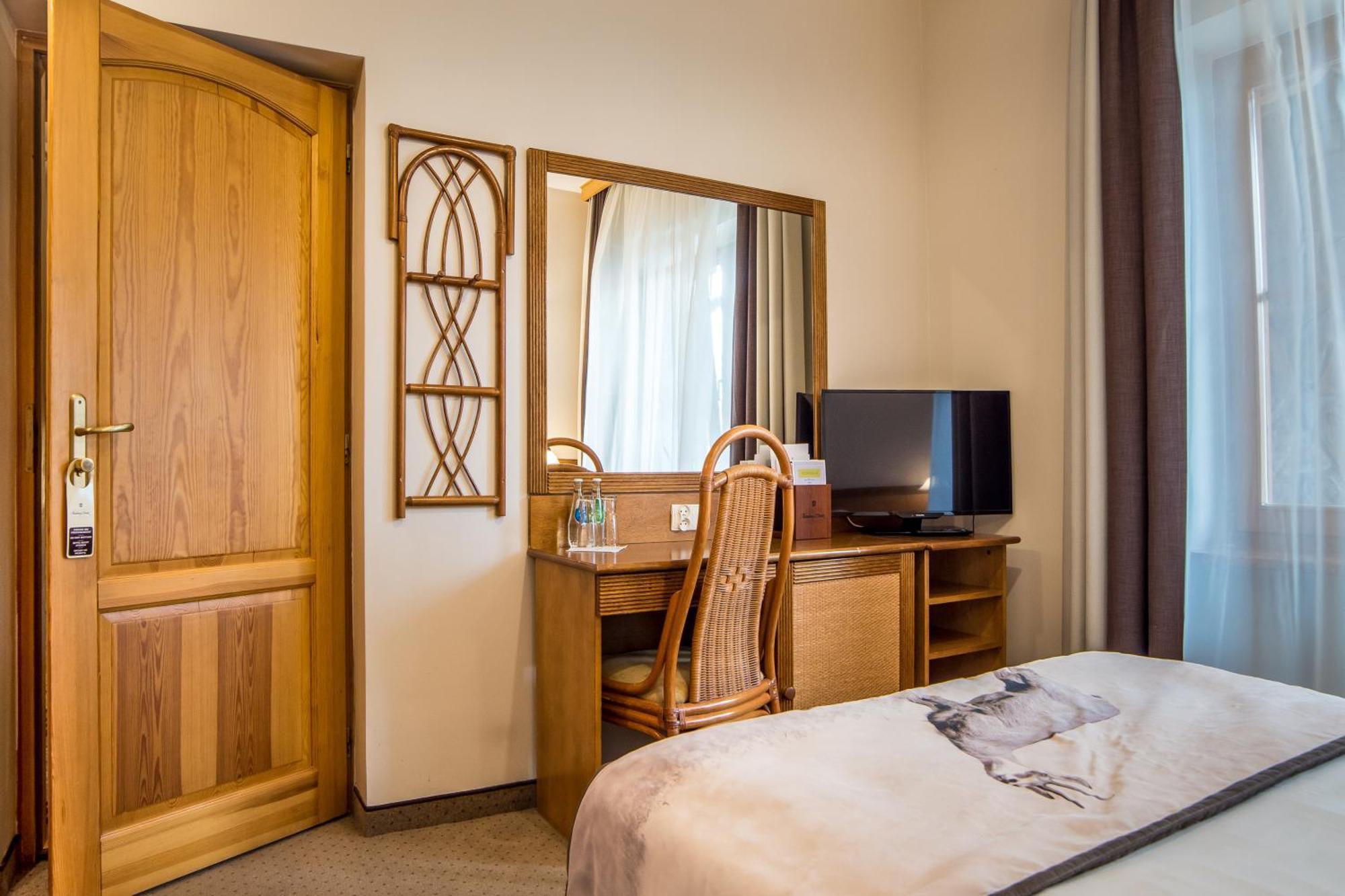 Hotel Nosalowy Dwor Закопане Екстер'єр фото
