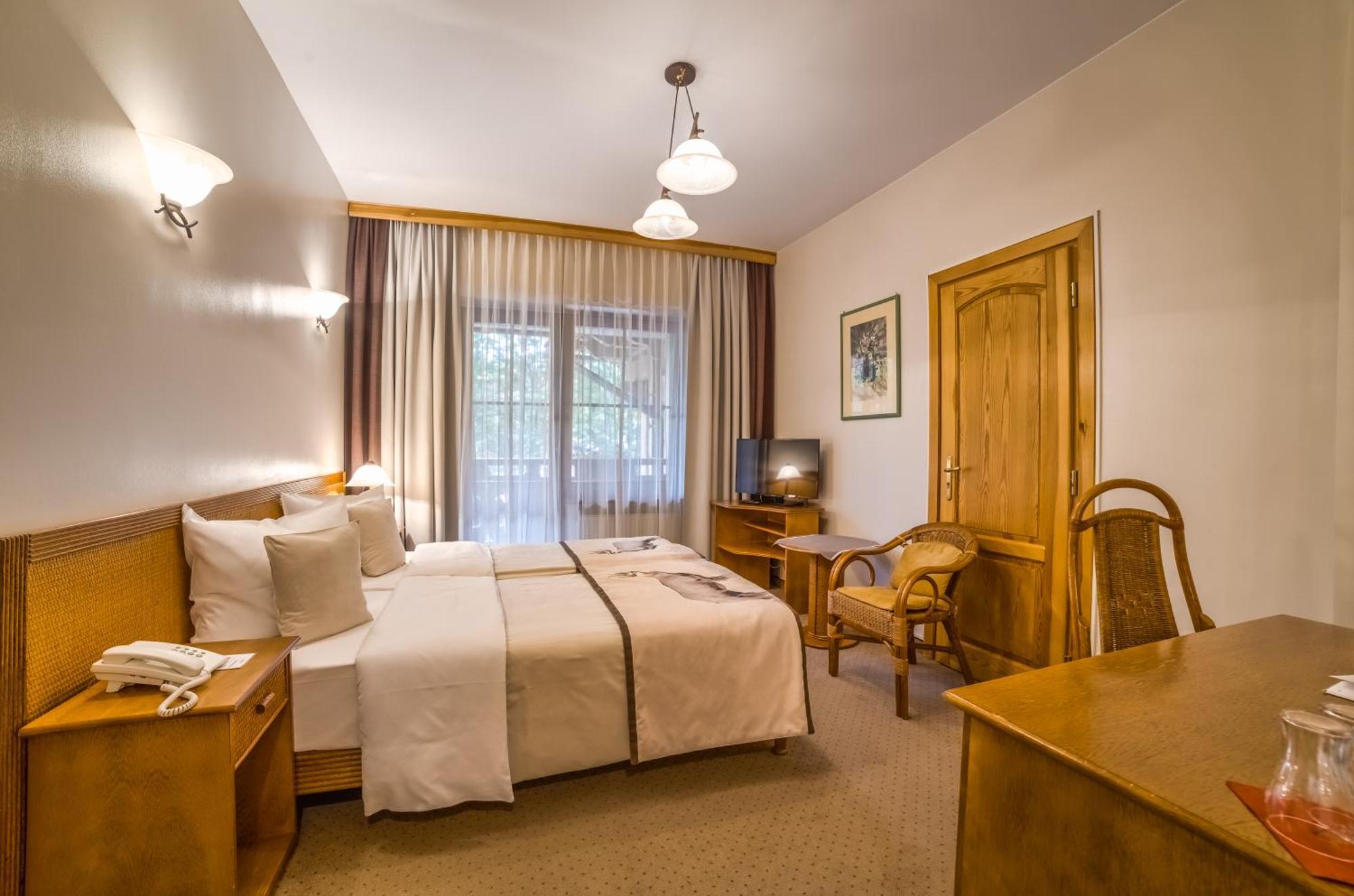 Hotel Nosalowy Dwor Закопане Екстер'єр фото